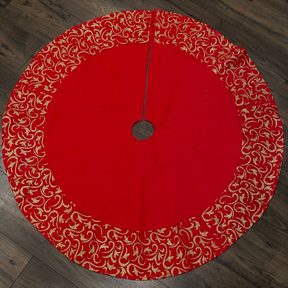 Red Felt Christmas Tree Skirt